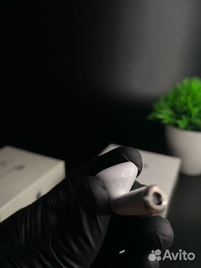 Airpods 2 новые + бонус чехол