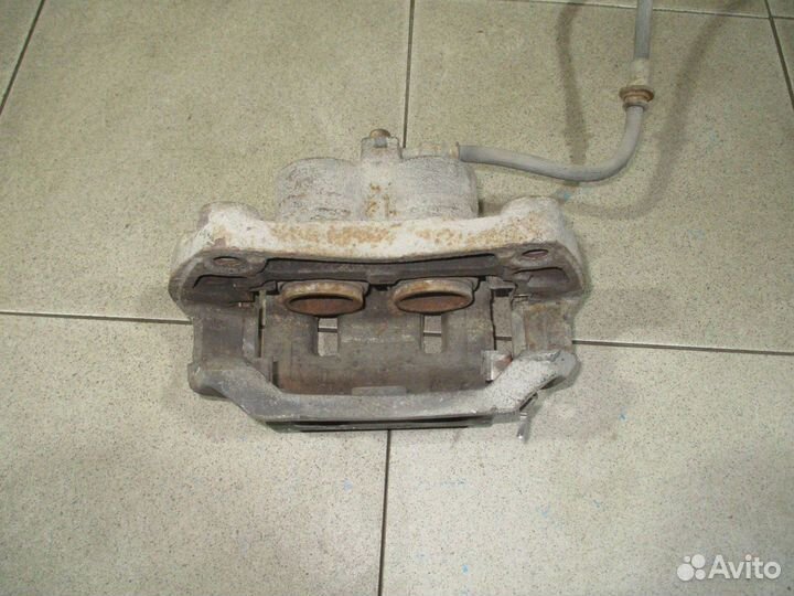 Суппорт передний правый Nissan Murano 2 (Z51)