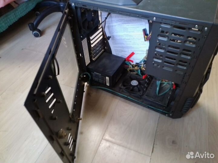 Корпус GMC с бп и 3 вент.,дверца с окном, Реобас