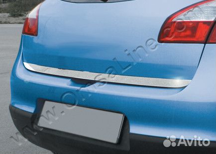 Накладка на крышку багажника Renault Megane