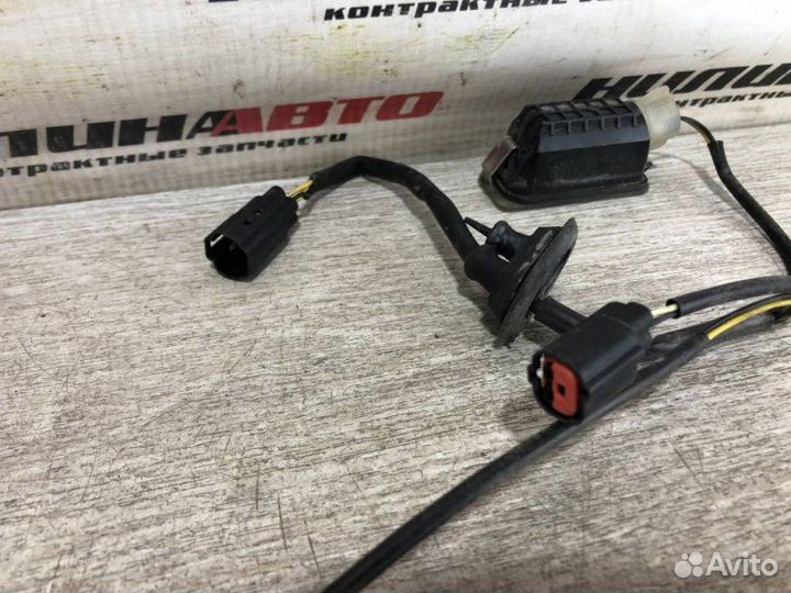 Фонарь подсветки номера Ford Focus 2 хэтчбек 1.6