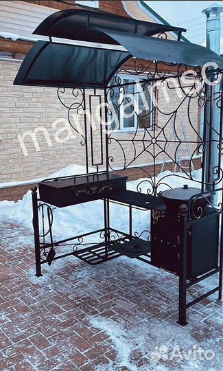 Мангал с крышей