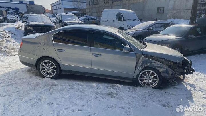 Обшивка потолка Volkswagen Passat (B6)