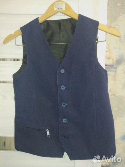 Жилетка для мальчика школьная 140