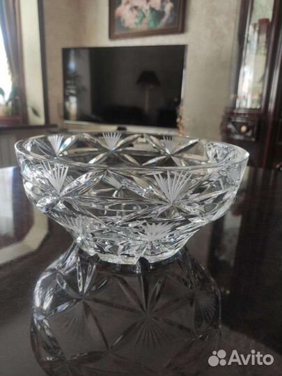 Хрустальная ваза
