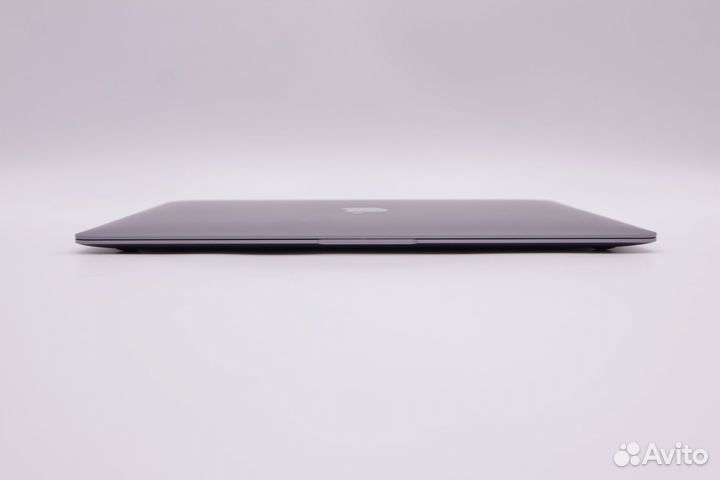 MacBook Air 13 2020 i5 16gb 512gb