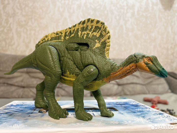 Уранозавр Mattel Jurassic World