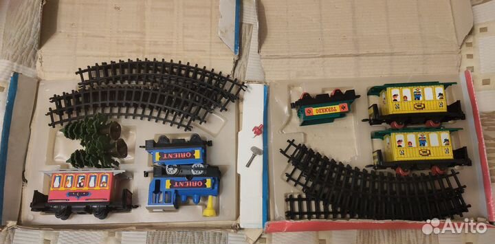 Игрушки винтаж:дом, ж/д дорога Orient/Tornado,весы