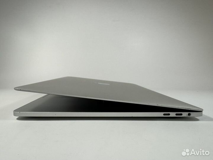 MacBook Pro 15 2018 (280 циклов)