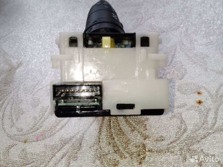 Переключатель поворотов nissan