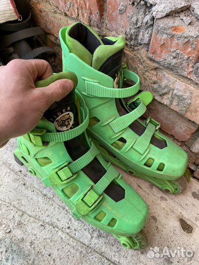 Роликовые коньки