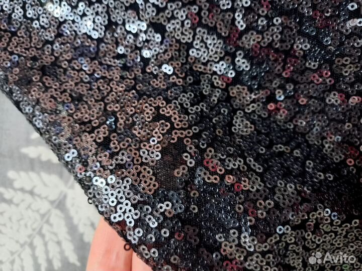 Платье с пайетками для девочки