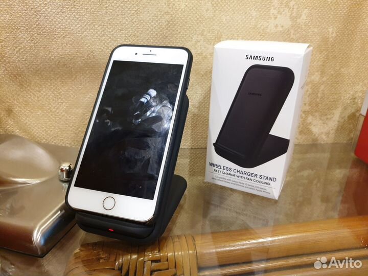 Беспроводное зарядное устройство Samsung EP-N5200