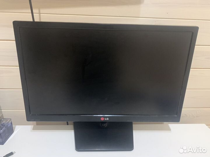 Монитор LG led22en33