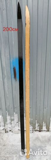 Лыжи, несколько комплектов и палки