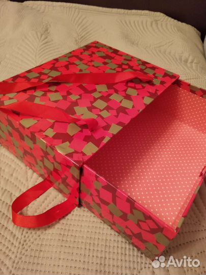 Коробка подарочная оригинальная