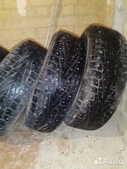 Nokian Tyres Hakkapeliitta 5 215/70 R16