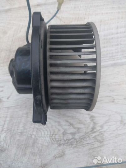 Моторчик печки Mazda 323 F BG 323F