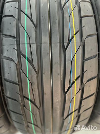 Nitto NT555 G2 245/35 R19 и 275/30 R19 96Y