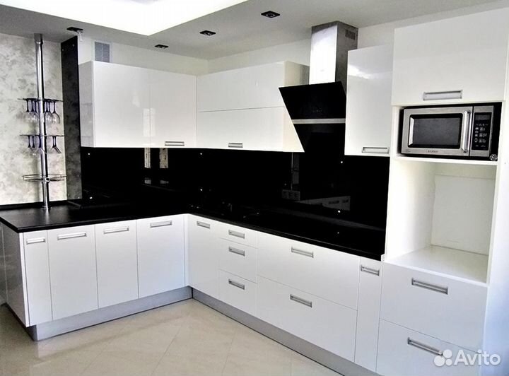 Кухня с островом, кухня угловая