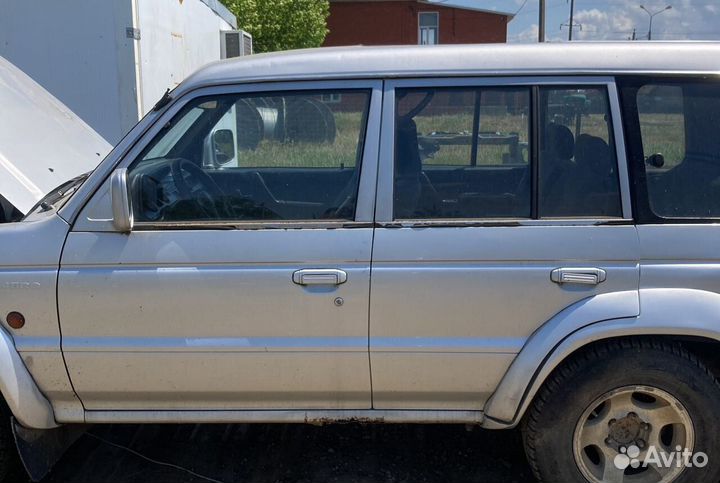 Двери mitsubishi pajero 2