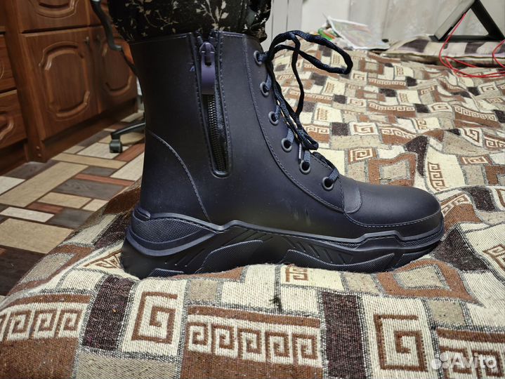 Сапожки женские