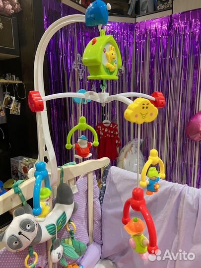 Карусель на кроватку для малыша