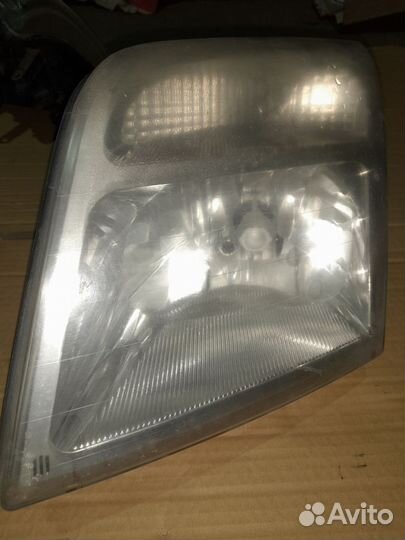 Фара левая Ford Transit (Tourneo) Connect 02-2013