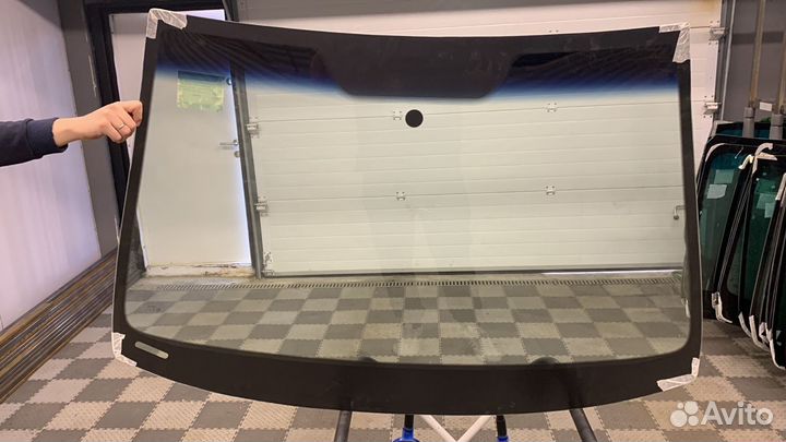 Лобовое стекло Шкода Октавия