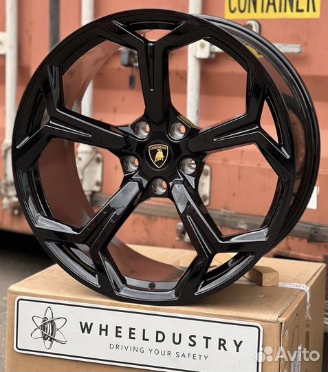 Кованые диски Lamborgini Urus R23