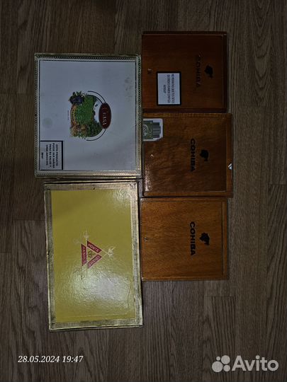 Пустые коробки от сигар