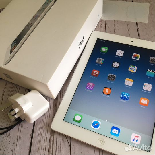 iPad 2 Wi Fi + Cellular и 64 Гб