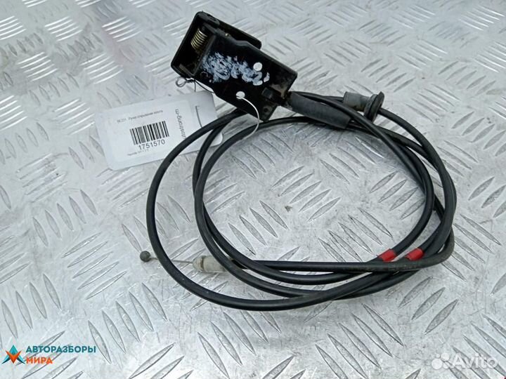 Ручка открывания капота Hyundai H-1 Starex 2003