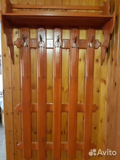 Вешалка с полкой в прихожую