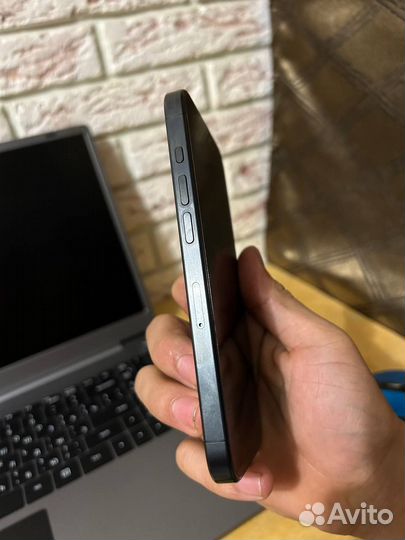 iPhone 15 Pro, 128 ГБ