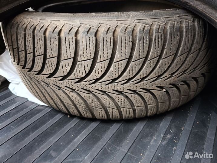 Goodyear UltraGrip Ice+ 215/55 R17 98