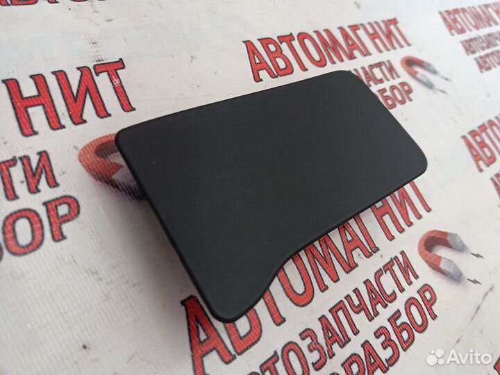 Накладка обшивки задняя правая Voyah Free