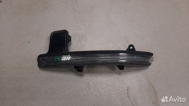 Повторитель указателя поворота в зеркало левое