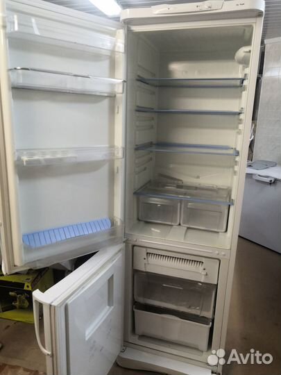 Холодильник indesit