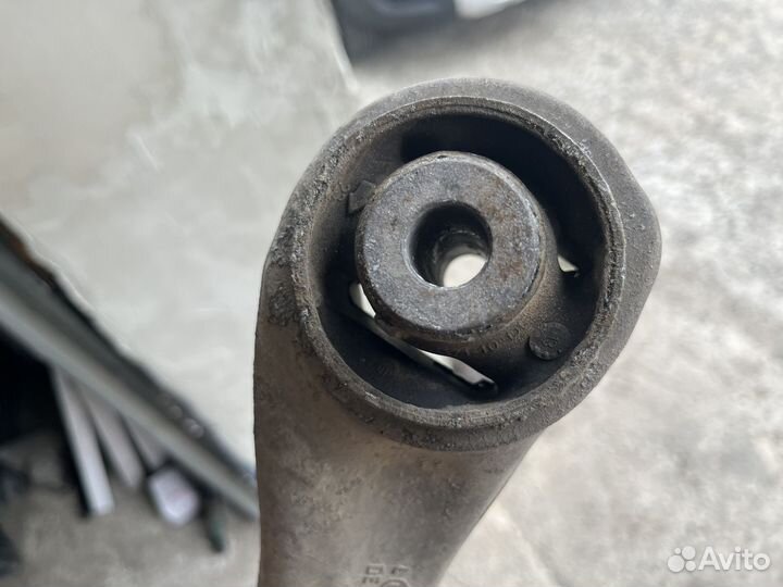 Передний левый рычаг BMW 5 f10