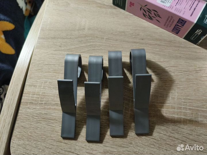 Крючки на полотенцесушитель