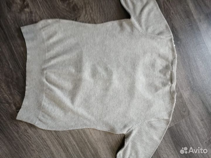 Трикотажная женская кофточка