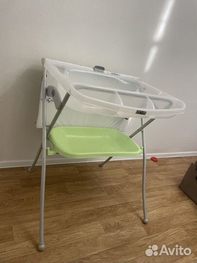 Пеленальный столик с ванночкой