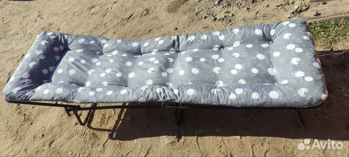 Раскладушка с матрасом