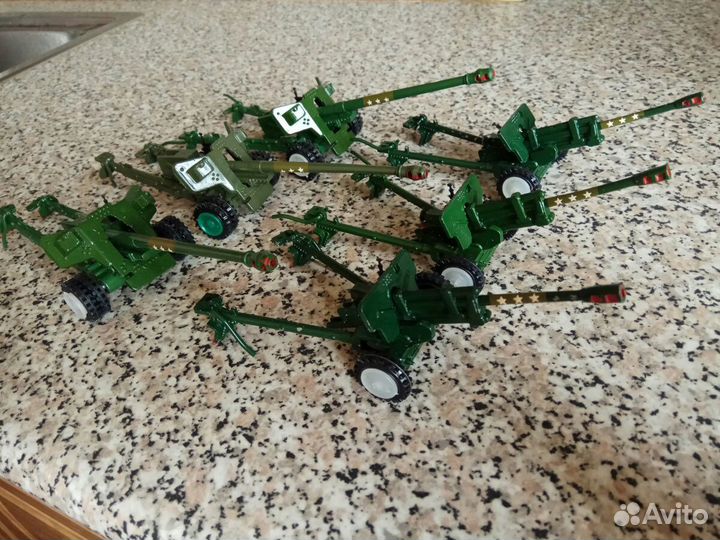 Две пушки СССР бс-3 и зис-3-76