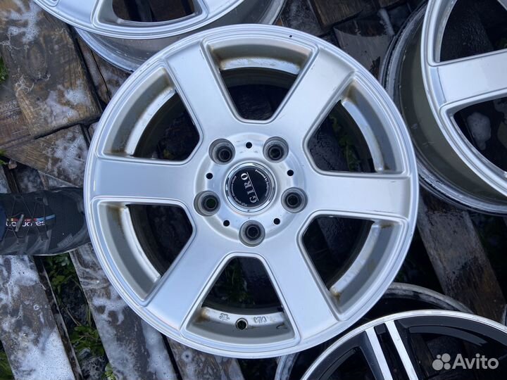 R15 Диски 5х114.3 Bridgestone