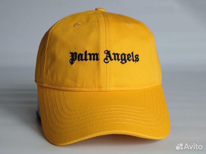 Бейсболка желтого цвета 