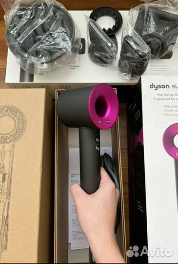 Новый фен Dyson 1:1 с магнитными насадками