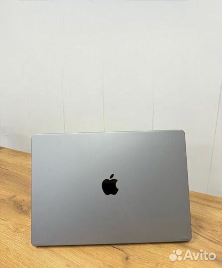 Apple macbook pro 16 m1 pro 2021 16/512