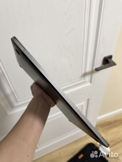 Macbook pro 13 m1 8/512 gb